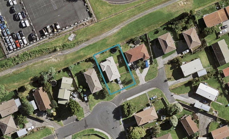 43 Hanford Place, Clendon Park, Auckland - Carousel 1