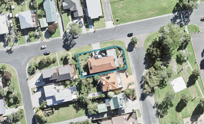 2 Sunrise Boulevard, Snells Beach, Snells Beach - Carousel 1