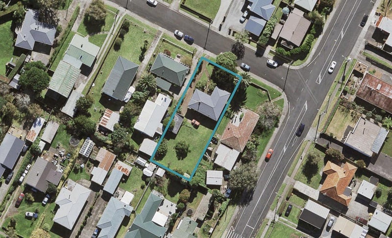 4 Titoki Avenue, Mangere Bridge, Auckland - Carousel 1