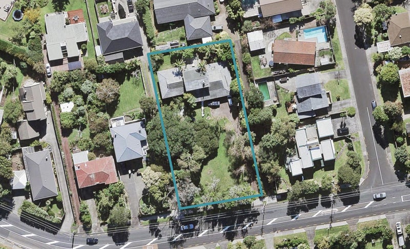 141 Golf Road, Titirangi, Auckland - Carousel 1