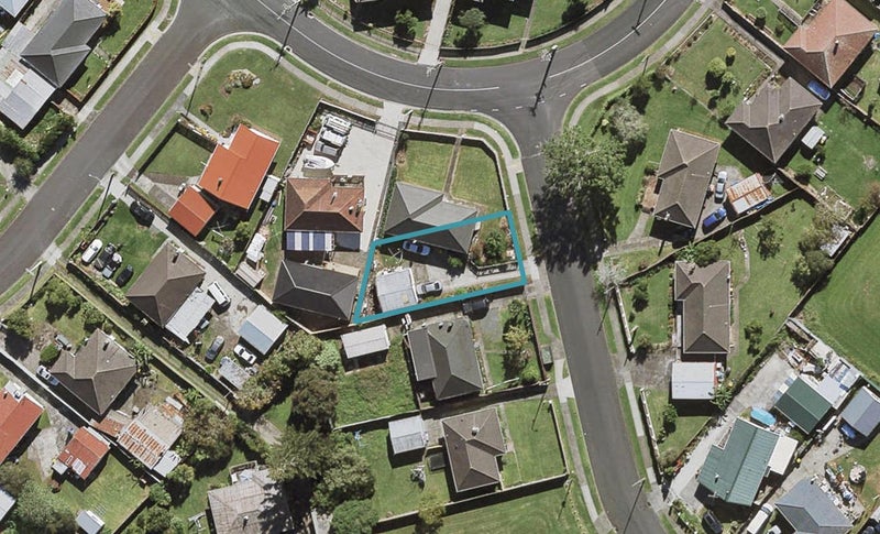 1 Woburn Street, Mangere East, Auckland - Carousel 1