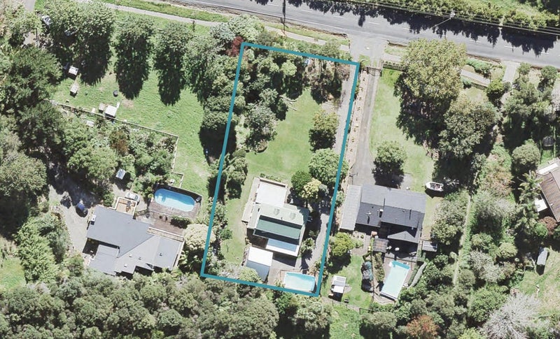 16 Mountain Road, Henderson Valley, Auckland - Carousel 1