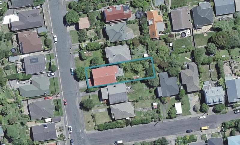 19 Burrows Avenue, Karori, Wellington - Carousel 1