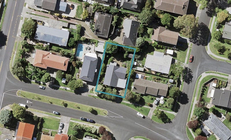 6 Whiteacres Drive, Sunnyhills, Auckland - Carousel 1