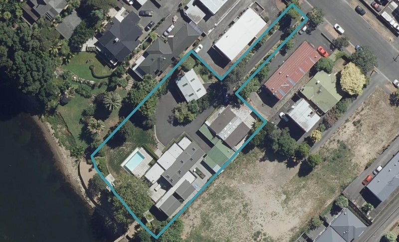 21 Opoia Road, Hamilton East, Hamilton - Carousel 1