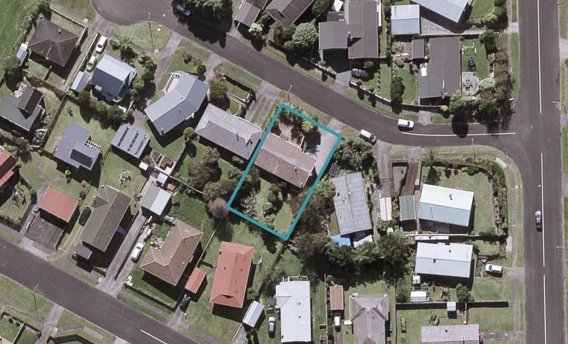 5 Te Ngaere Place, Merrilands, New Plymouth - Carousel 1