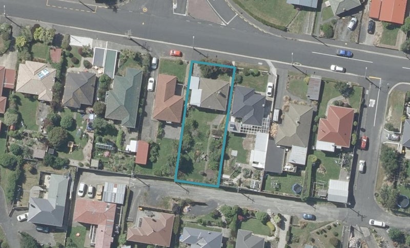 327 Kenmure Road, Kenmure, Dunedin - Carousel 1