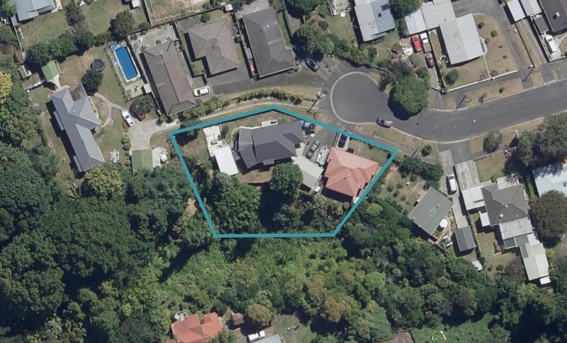 11A Moncrieff Avenue, Fairfield, Hamilton - Carousel 1
