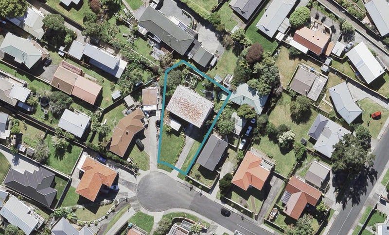 35 Meilland Place, Glen Eden, Auckland - Carousel 1