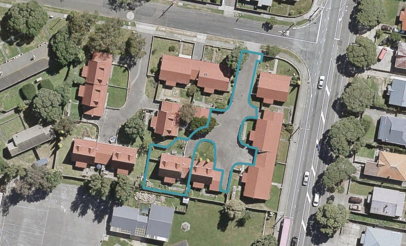50/1 Barber Grove, Moera, Lower Hutt - Carousel 1