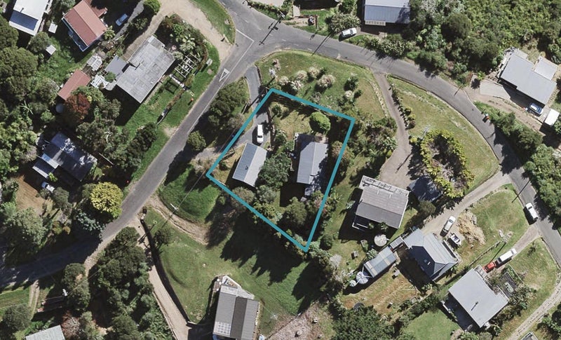 22 Waiata Road, Onetangi, Waiheke Island - Carousel 1