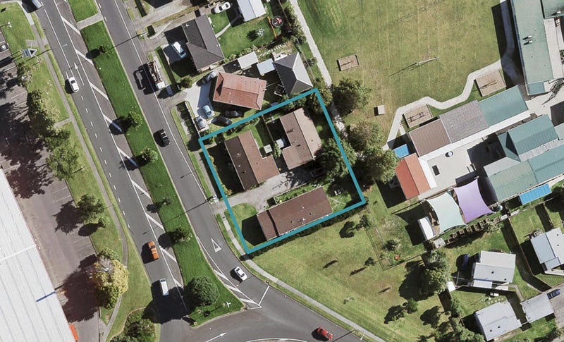 2/502 Roscommon Road, Clendon Park, Auckland - Carousel 1