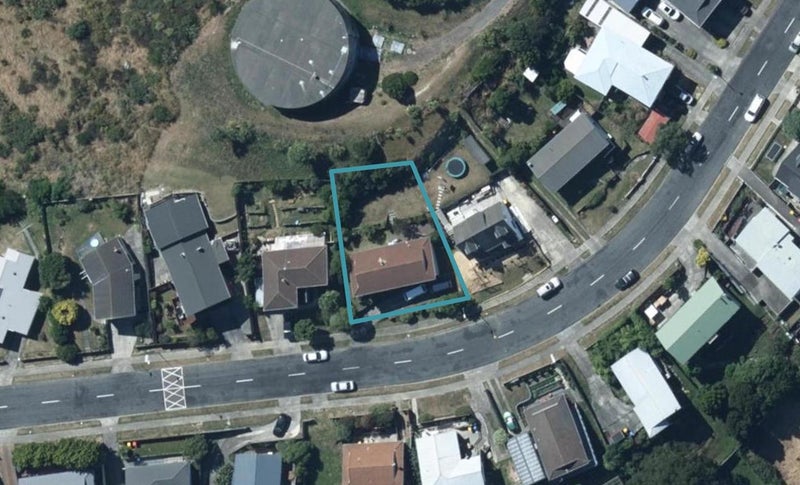 31 Almora View, Ascot Park, Porirua - Carousel 1