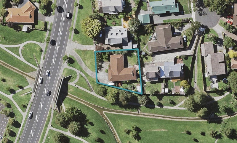 158 Botany Road, Botany Downs, Auckland - Carousel 1