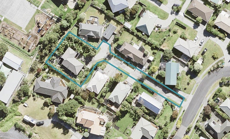 27 Charlotte Street, Stanmore Bay, Whangaparaoa - Carousel 1