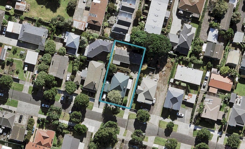 6 Jason Avenue, Sandringham, Auckland - Carousel 1