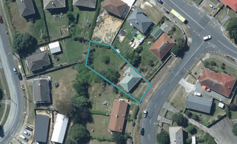4 Bedford Street, Cannons Creek, Porirua - Carousel 1