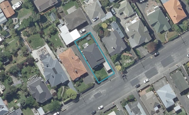 11 Coughtrey Street, Saint Clair, Dunedin - Carousel 1