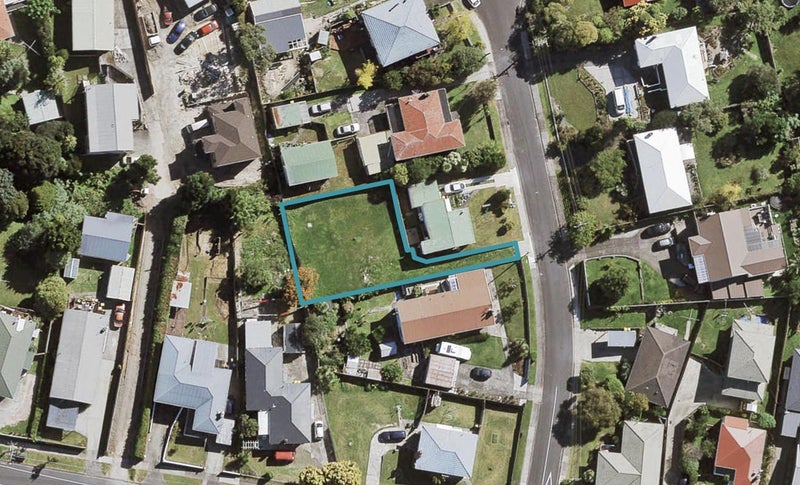 4 Gaede Terrace, Sunnyvale, Auckland - Carousel 1