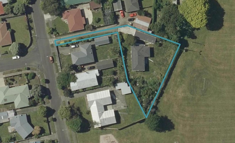 23 Waterloo Crescent, Hokowhitu, Palmerston North - Carousel 1