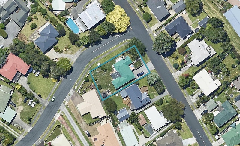 10 Sunset Crescent, Maungatapu, Tauranga - Carousel 1