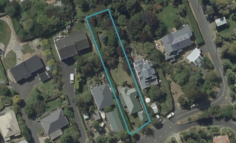41 Waikana Street, Broad Bay, Dunedin - Carousel 1
