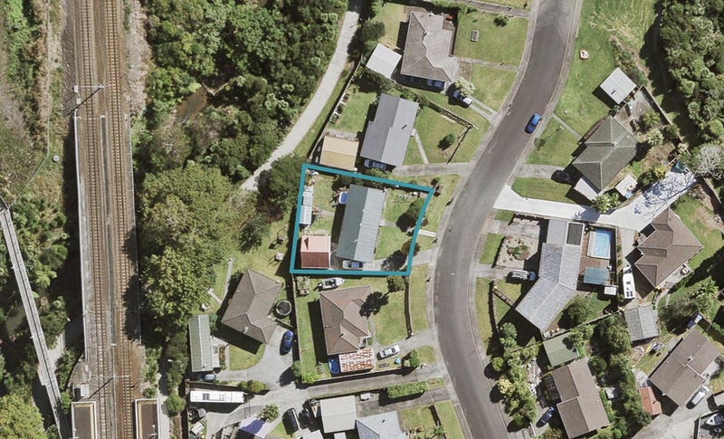 24 Serwayne Place, Sunnyvale, Auckland - Carousel 1