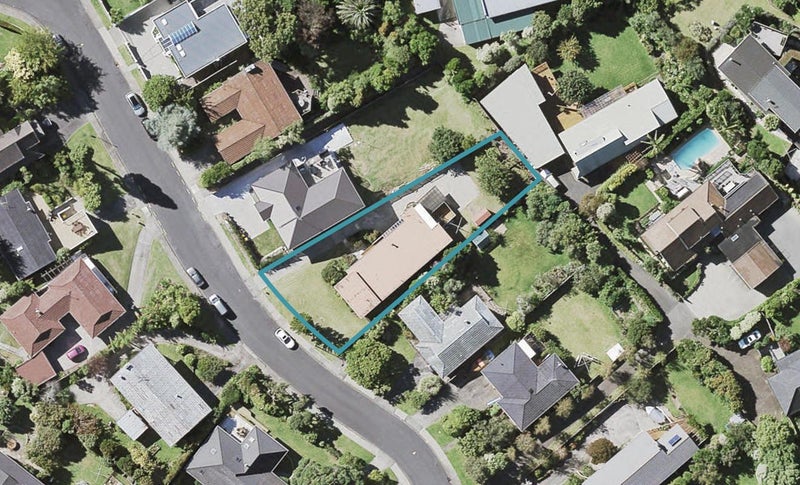 19 McMillan Place, Mellons Bay, Auckland - Carousel 1