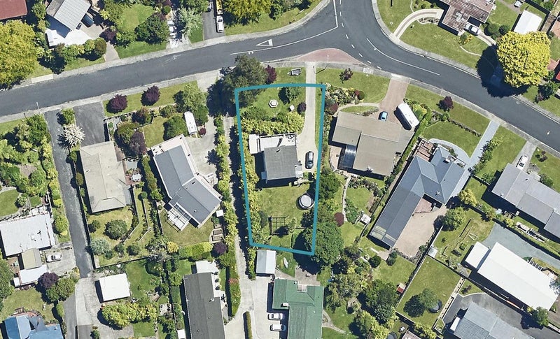 2 Solly Place, Springfield, Rotorua - Carousel 1