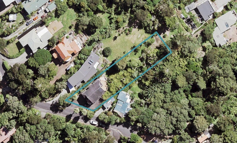 30 Arapito Road, Titirangi, Auckland - Carousel 1