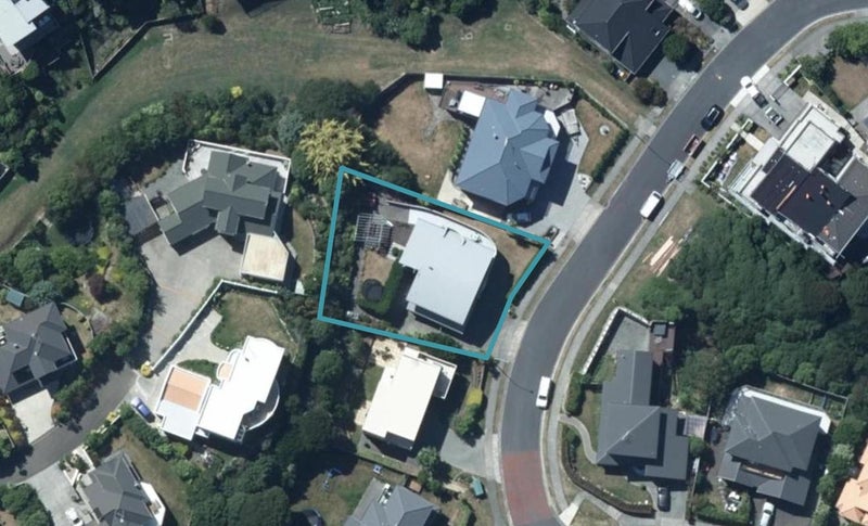 3 Saint Austell Close, Camborne, Porirua - Carousel 1