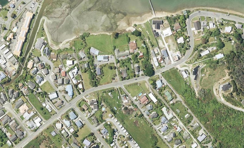 4/309 Waikawa Road, Waikawa, Picton - Carousel 1