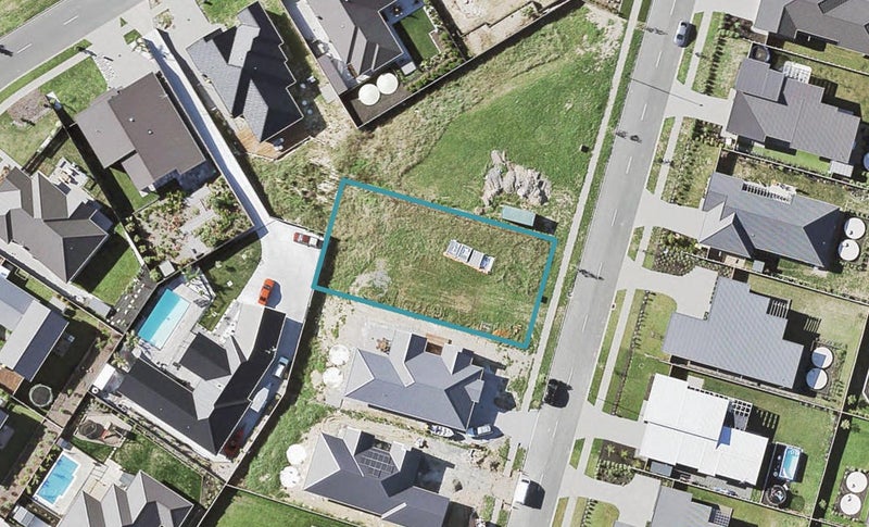 5 Lydiard Place, Beachlands, Auckland - Carousel 1