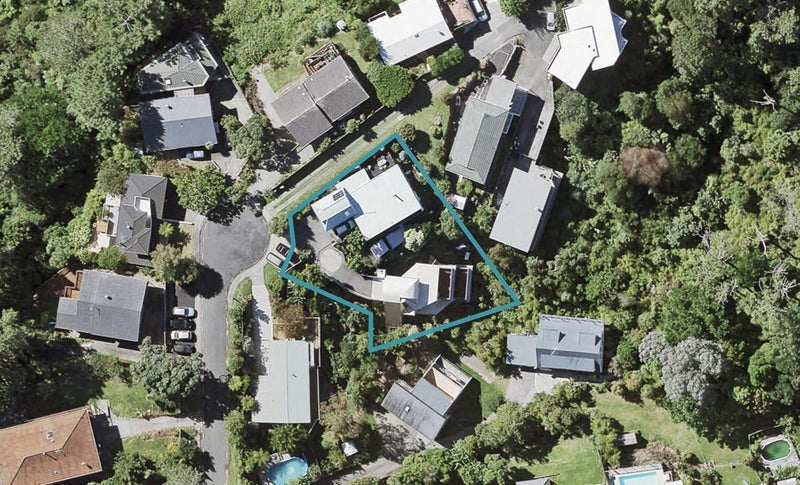1/5 Dalmeny Close, Murrays Bay, Auckland - Carousel 1