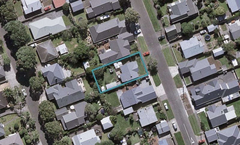 44 Newton Street, Fitzroy, New Plymouth - Carousel 1