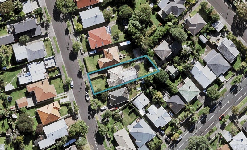 3 Westmere Park Avenue, Westmere, Auckland - Carousel 1