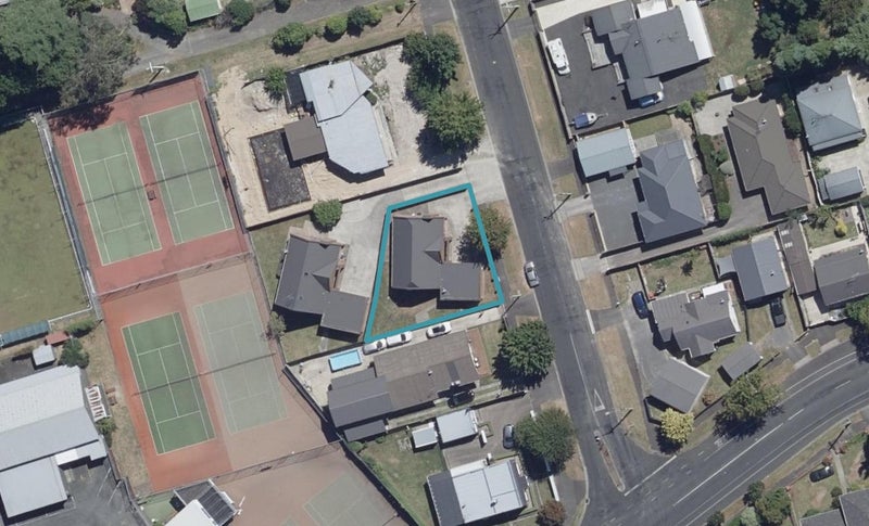 7 Hobson Street, Maeroa, Hamilton - Carousel 1