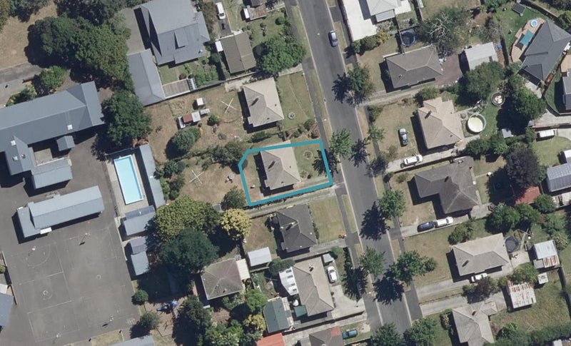 1/55 Kenney Crescent, Fairfield, Hamilton - Carousel 1