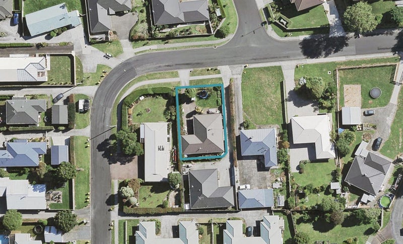13 George Crescent, Buckland, Pukekohe - Carousel 1