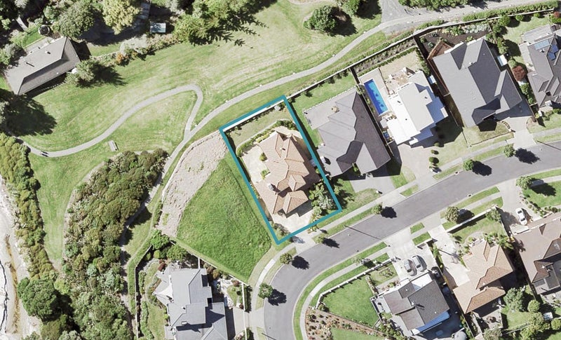 61 Pine Harbour Parade, Beachlands, Auckland - Carousel 1