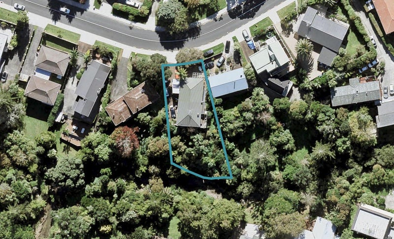 2/18 Glamorgan Drive, Torbay, Auckland - Carousel 1