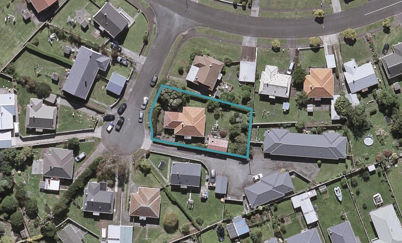 3 Chard Street, Westown, New Plymouth - Carousel 1