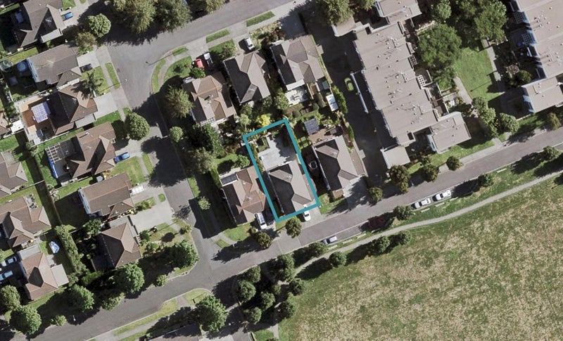 4 Figaro Crescent, Takanini, Auckland - Carousel 1
