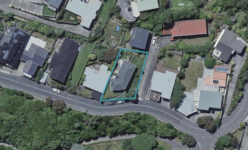 20 Lohia Street, Khandallah, Wellington - Carousel 1