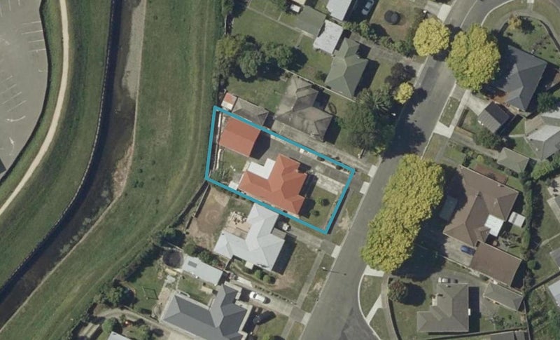10 Birmingham Street, Takaro, Palmerston North - Carousel 1