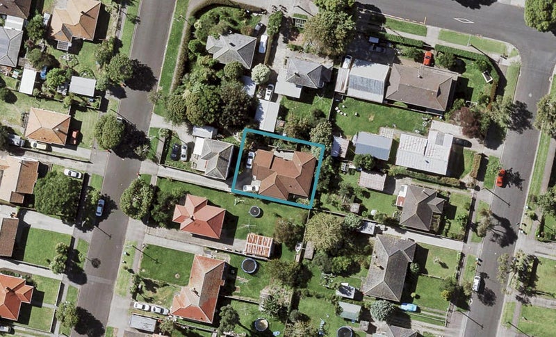 4A Kawiti Avenue, Point England, Auckland - Carousel 1
