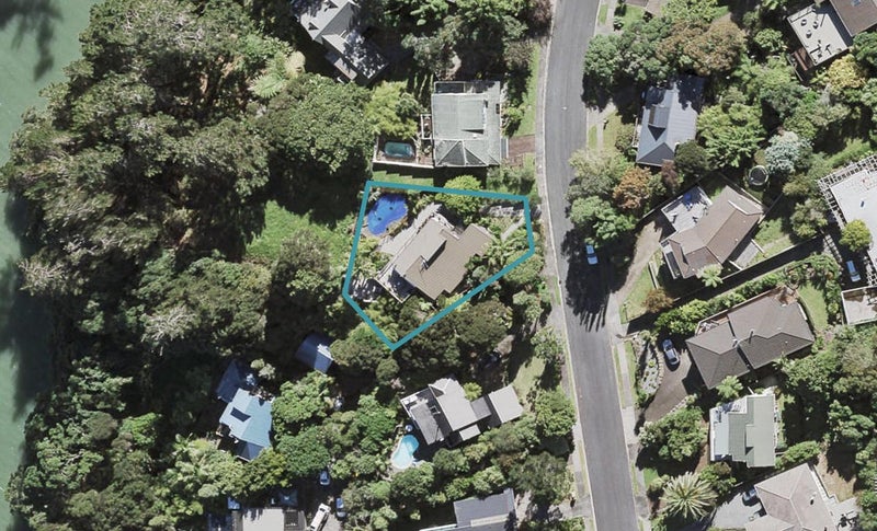 50 Brigantine Drive, Beach Haven, Auckland - Carousel 1