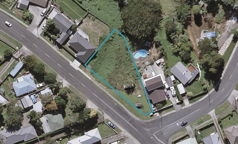 32 Omata Road, Marfell, New Plymouth - Carousel 1