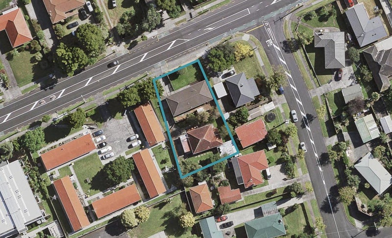 1/39 Alfriston Road, Manurewa East, Auckland - Carousel 1