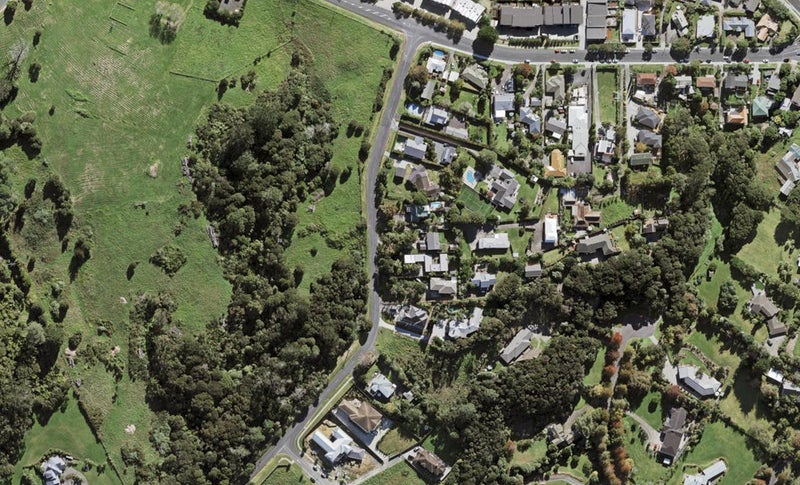 17 Kyle Road, Greenhithe, Auckland - Carousel 1